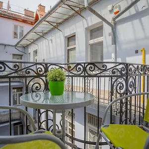 https://molnr-20-apartment.inbudapesthotels.com