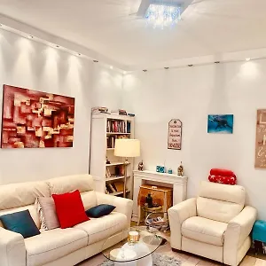 https://sundeluxe-balcony.inbudapesthotels.com