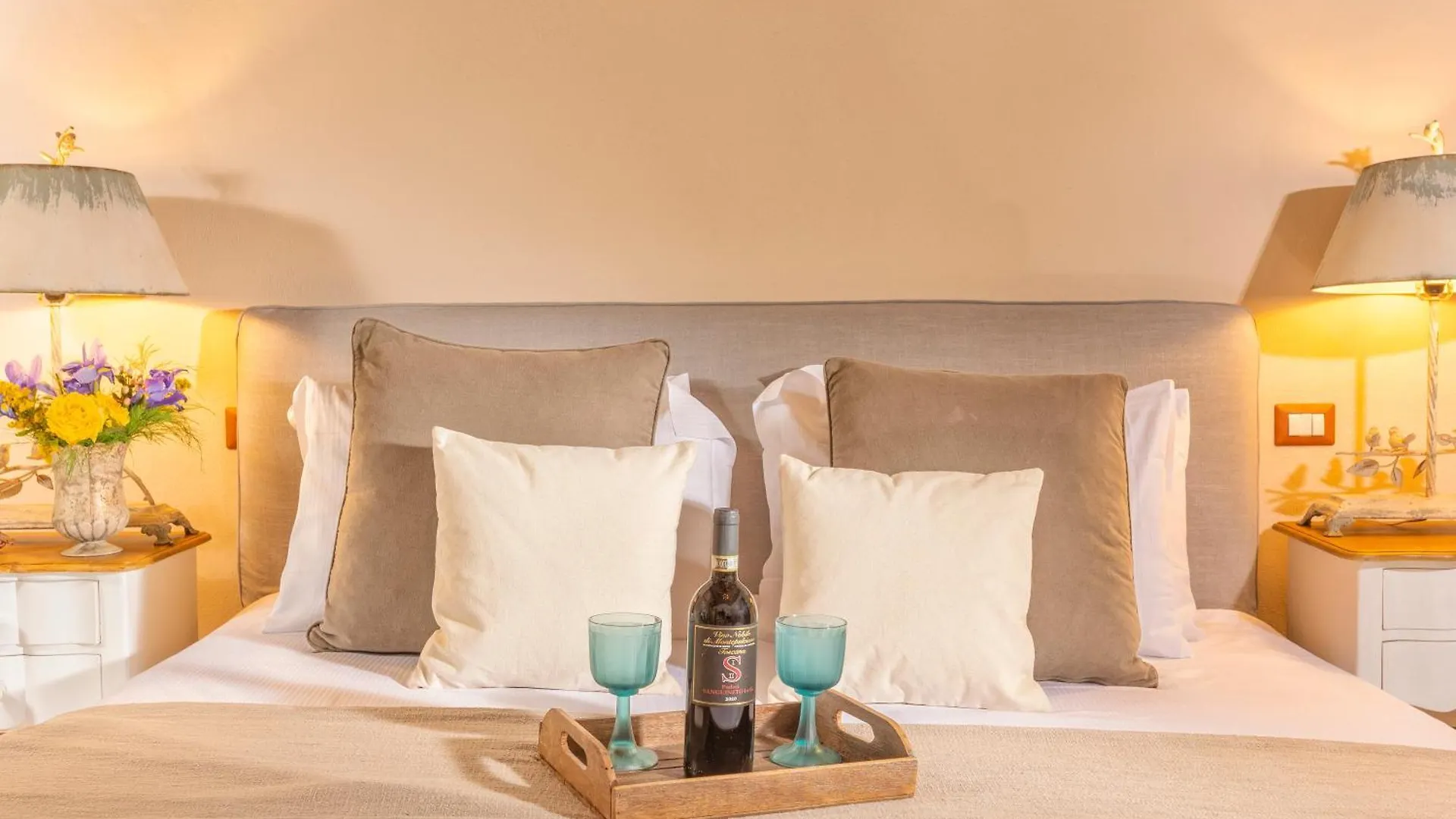 Podere Val D'Orcia - Tuscany Equestrian Villa Sarteano